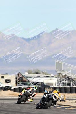 media/Nov-16-2025-Race Pace (Sun) [[8c5fa54630]]/Non Verified Riders (1st 20 Minutes)/4-Turn 16 (1116am)/